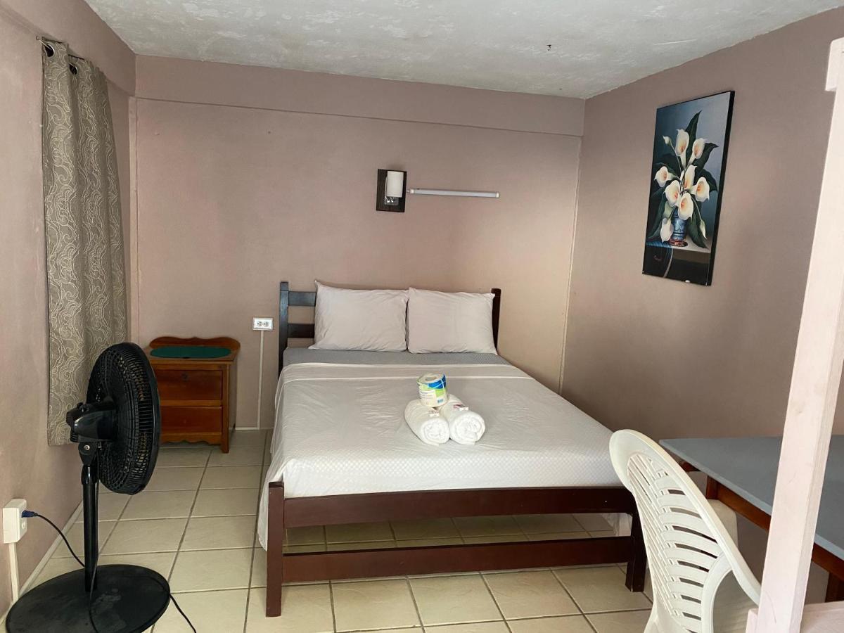 Blue Wave Guest House Cayo Caulker Exterior foto